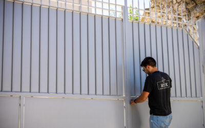 Acier brut, thermolaqué ou galvanisé : comment choisir pour vos projets sur mesure